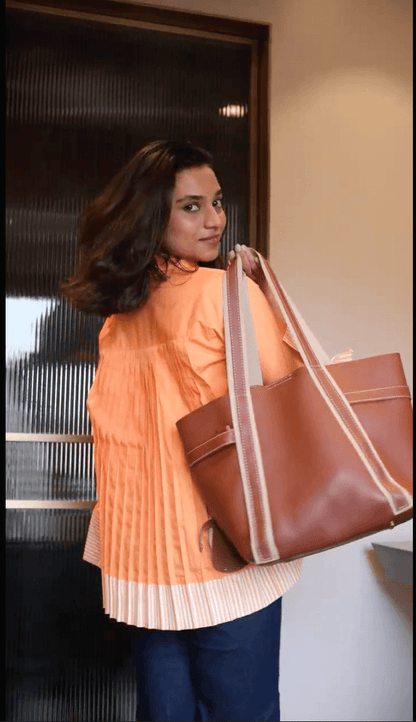 Pleated Back Poplin Shirt