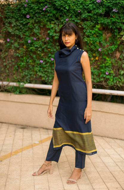 BORDERLAND TUNIC DRESS -This is a dress that combines the comfort and elegance of a kurti with the stylish and chic design of a cowl neck.