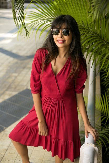 EFFORTLESS FRILL DRESS - This dress creates a playful and flouncy look that is perfect for a variety of occasions. It can be styled with heels for a formal event or with flats for a more casual look. It's a perfect dress for any woman who wants to feel feminine and chic, while still being comfortable and stylish.