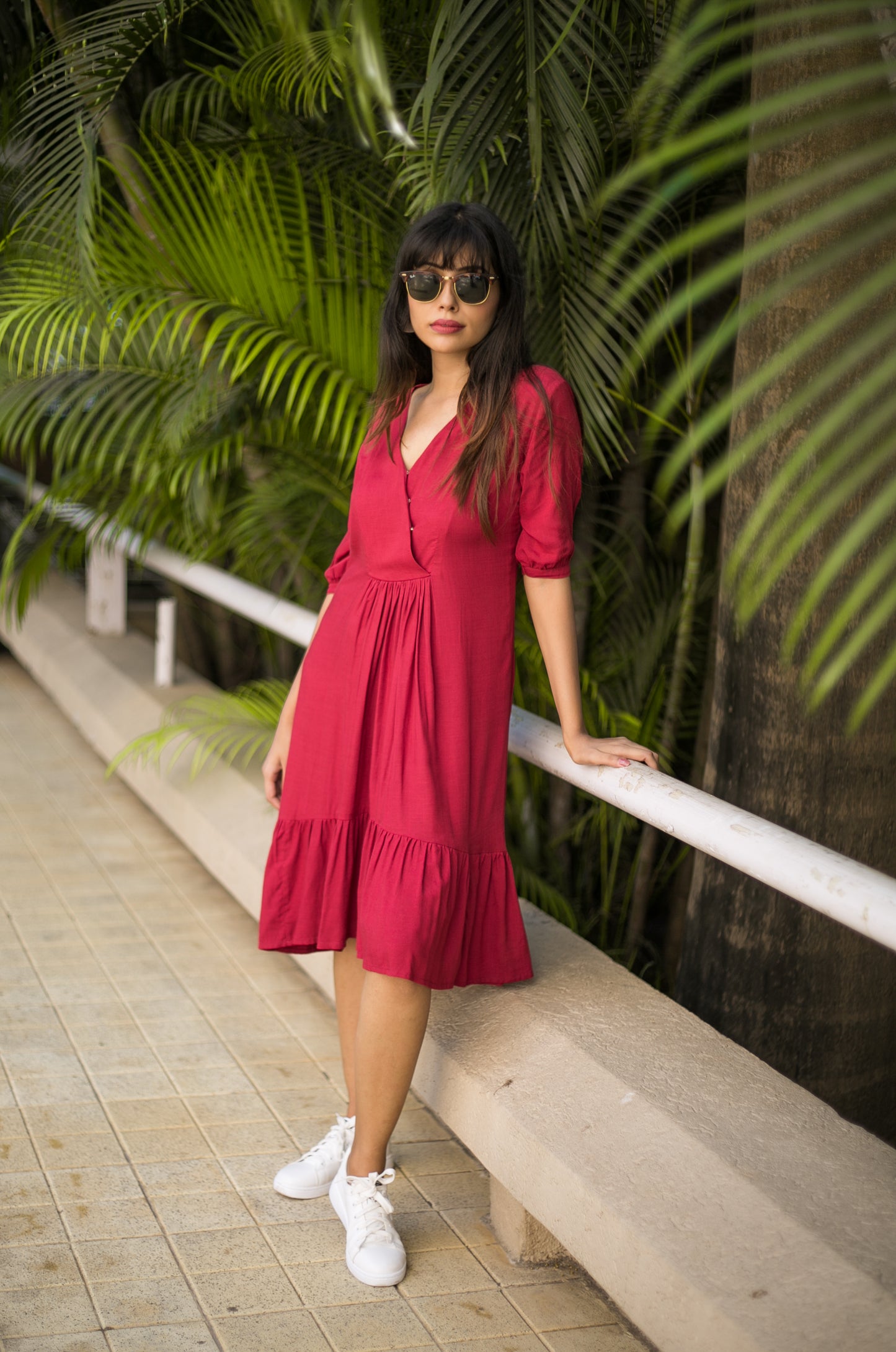 EFFORTLESS FRILL DRESS - This dress creates a playful and flouncy look that is perfect for a variety of occasions. It can be styled with heels for a formal event or with flats for a more casual look. It's a perfect dress for any woman who wants to feel feminine and chic, while still being comfortable and stylish.